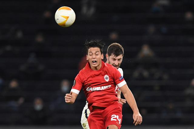 郑钦文成功晋级中网决赛 以2-0击败梅尔滕斯